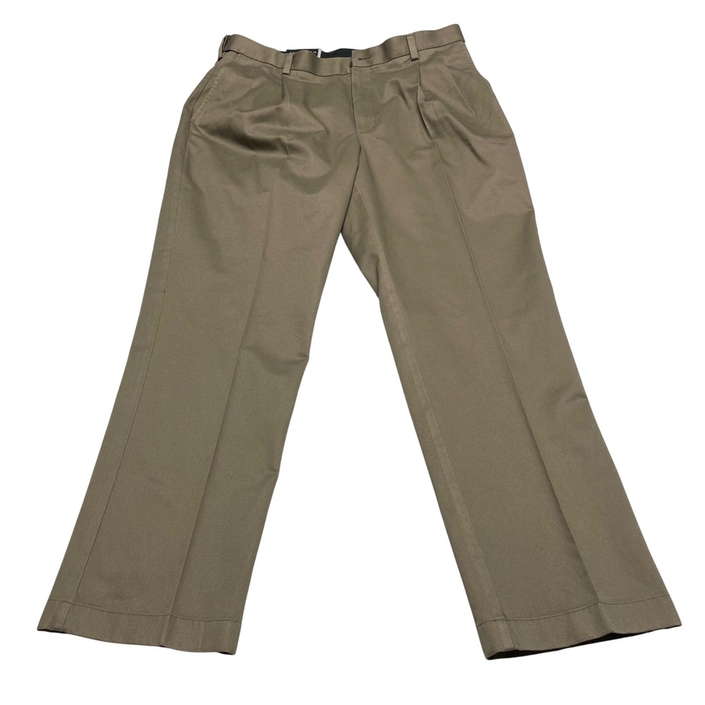 Roundtree & Yorke Mens Chino Pants 38x32 Brown Classic Fit Pleated Non-Iron NWT